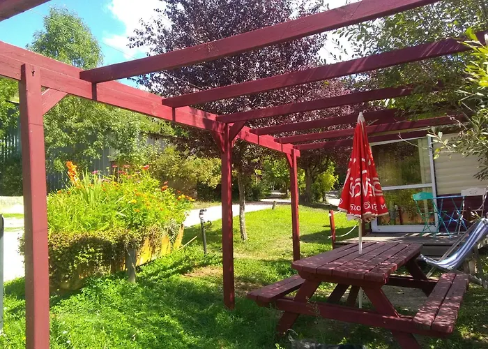 La Frégière Camping *